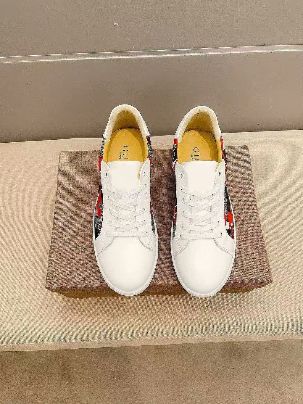 Gucci White Low-Top Sneakers with Black and Red Sides