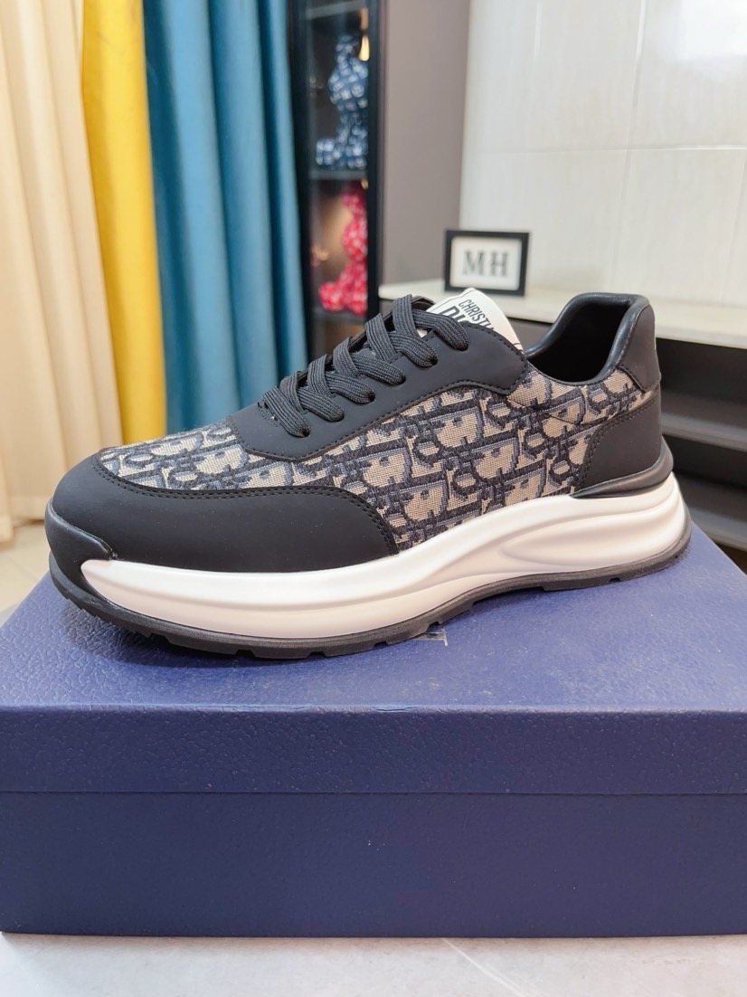 Dior Men's Patterned Low-Top Sneakers - Padded Collar